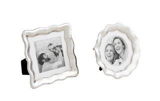 Round and square wavy metal picture frames