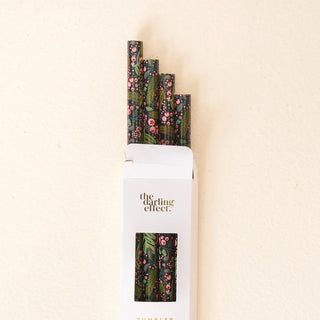 Jolly Sprig Green 40 oz tumbler straw set with holly berry print

Reusable green and pink floral tumbler straws by The Darling Effect

Eco-friendly holiday tumbler straw set with green leaf print

The Darling Effect 40 oz reusable straws in festive green design