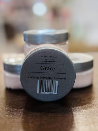 Simplified Grace scent with warm amber and cedarwood fragrance notes