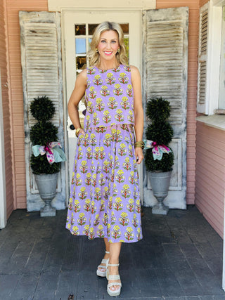 Bethany set lavender floral tank top and skirt outfit

Lavender floral two piece tank and skirt set for women

Floral lavender tank top with matching skirt set

Women’s lavender flower print two piece skirt set
