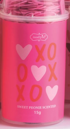 Valentine’s Bath Confetti Poppers with pink heart-shaped bath confetti in clear plastic poppers

Sweet Peony scented Valentine bath confetti poppers displayed in countertop box

Heart-shaped bath confetti poppers for Valentine’s Day gifts and self-care

Pink Valentine bath confetti poppers with Sweet Peony fragrance

Valentine’s Day bath confetti poppers in assorted pink designs