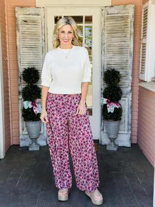 Women’s floral print woven pants with front and back pockets