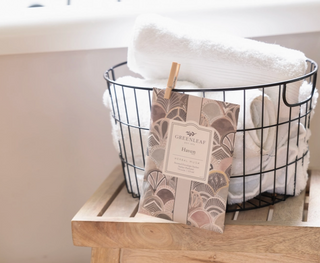 Greenleaf Haven Scent Sachet herbal musk fragrance

Haven large fragrance sachet by Greenleaf

Herbal musk scented sachet in pastel packaging

Greenleaf Haven sachet with soft geometric design

Haven herbal musk fragrance sachet for home and car