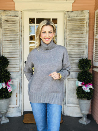 Cami light grey turtleneck sweater with ribbed knit and long sleeves