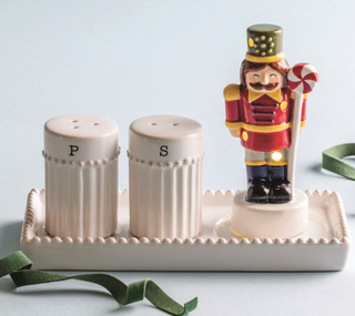 Ceramic nutcracker figurine with LED lights

Light-up Christmas nutcracker decoration

Festive ceramic nutcracker with built-in LED glow

Holiday nutcracker sitter with battery-powered lights

Decorative nutcracker figurine illuminated with LED lighting

