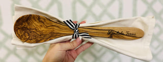 Engraved olive wood serving spoon and cotton towel gift set with Lindale, Texas text

Handcrafted olive wood spoon engraved with Hideaway, Texas and matching cotton towel

City name engraved olive wood spoon with white cotton towel tied in striped ribbon