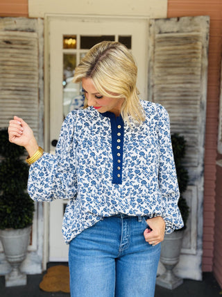 Brianna Ivy Script Top