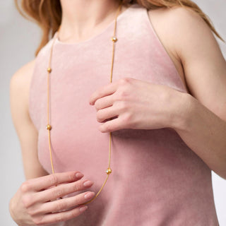 Tribeca Station Necklace by Julie Vos in gold with cubic zirconia

Julie Vos Tribeca long station necklace gold plate

24K gold plated cubic zirconia station necklace

Elegant CZ station necklace by Julie Vos

Long gold chain necklace with sparkling stones