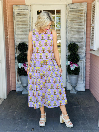 Bethany set lavender floral tank top and skirt outfit

Lavender floral two piece tank and skirt set for women

Floral lavender tank top with matching skirt set

Women’s lavender flower print two piece skirt set