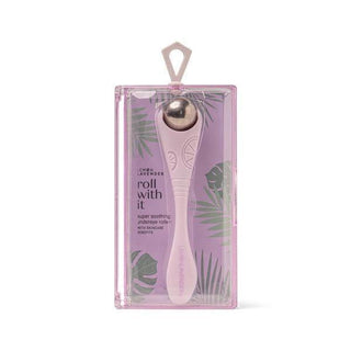 Undereye roller with stainless steel ball for reducing puffiness and dark circles
